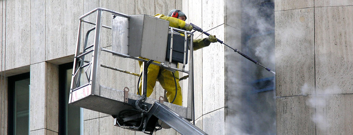 Servicio profesional a pie de edificio